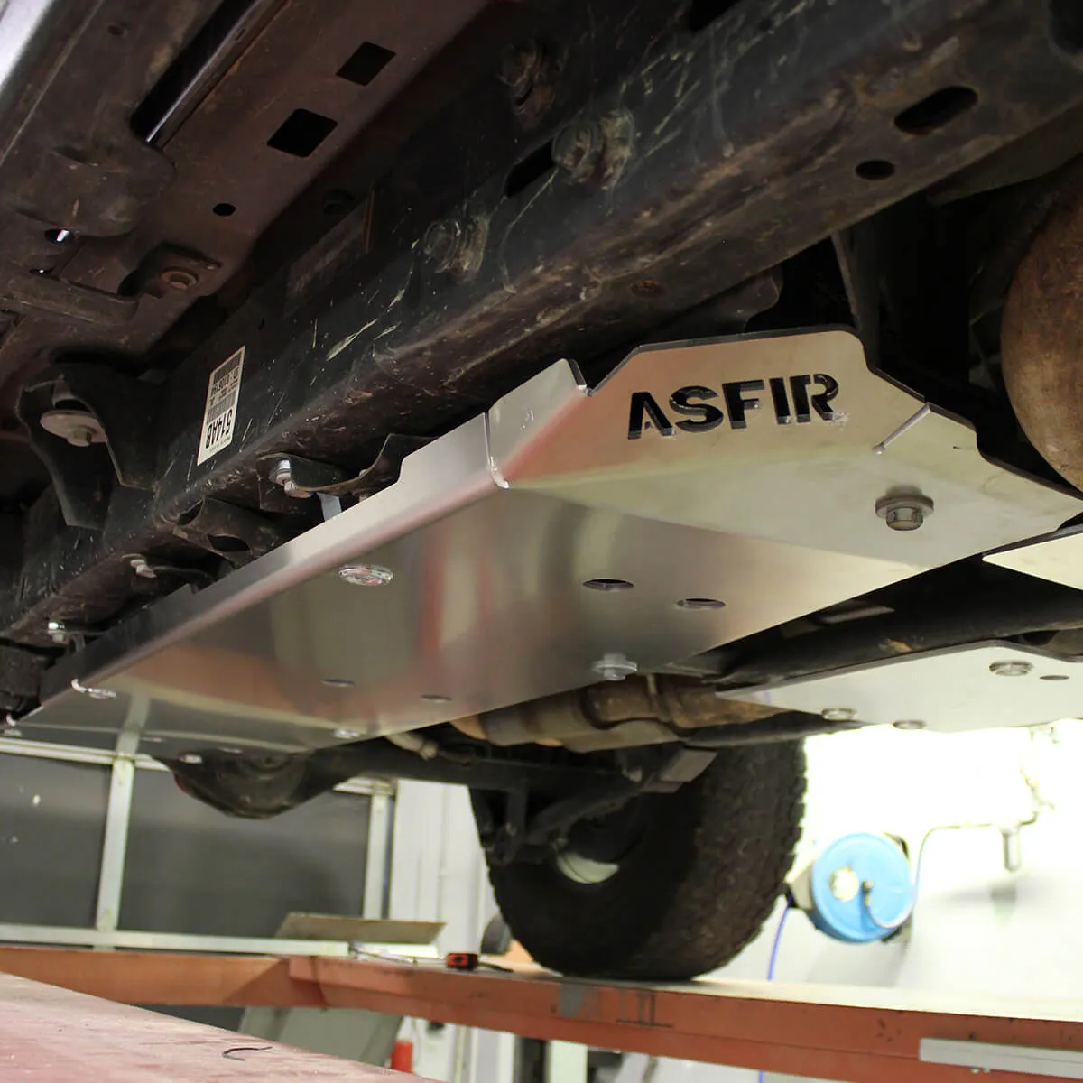 ASFIR fuel tank skid plate on a 4x4